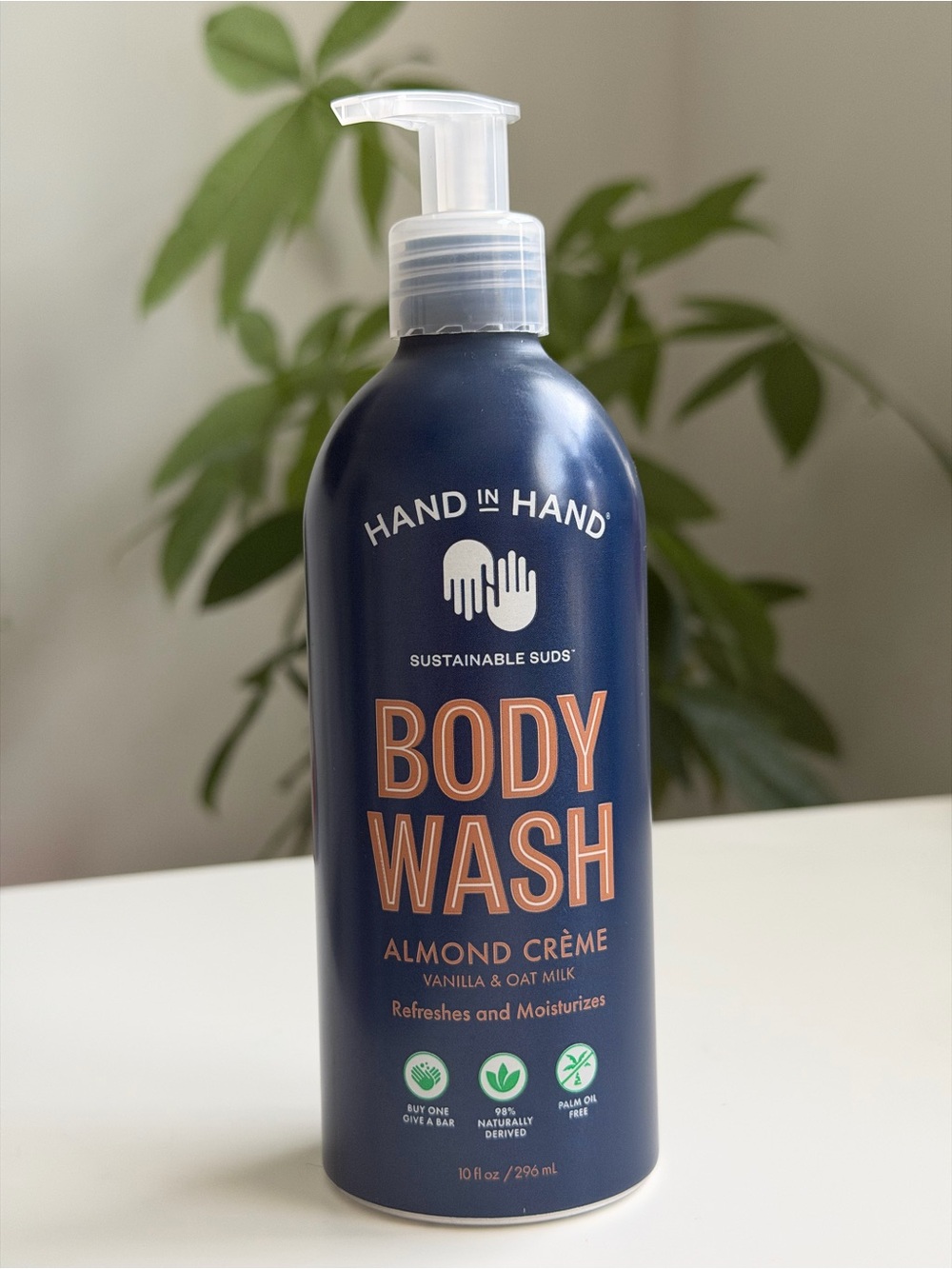 Hand in Hand Almond Crème Body Wash 10 oz Vanilla & Oat Milk Vegan NEW